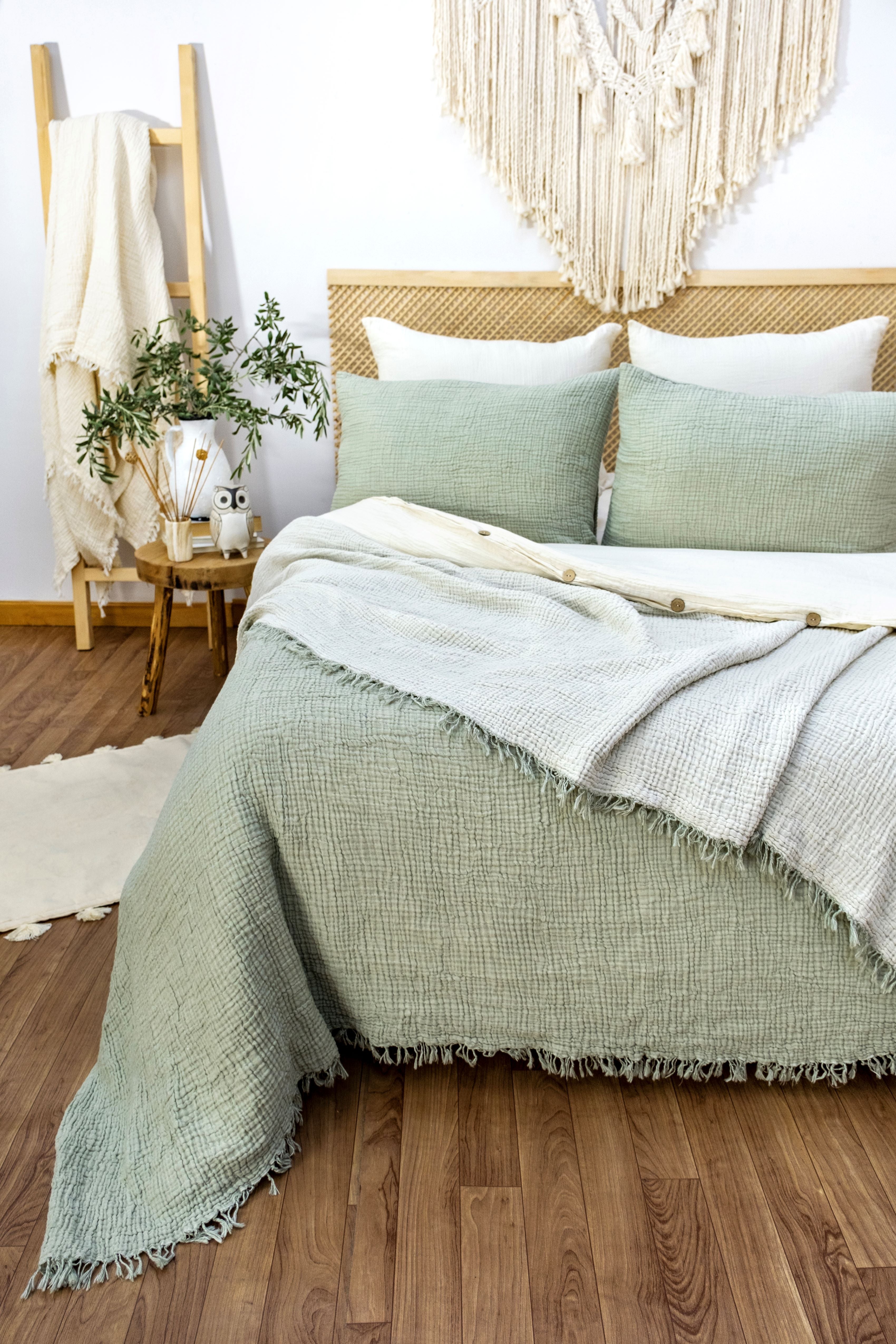 Serenity Soft Muslin Quilt - Pale Tale