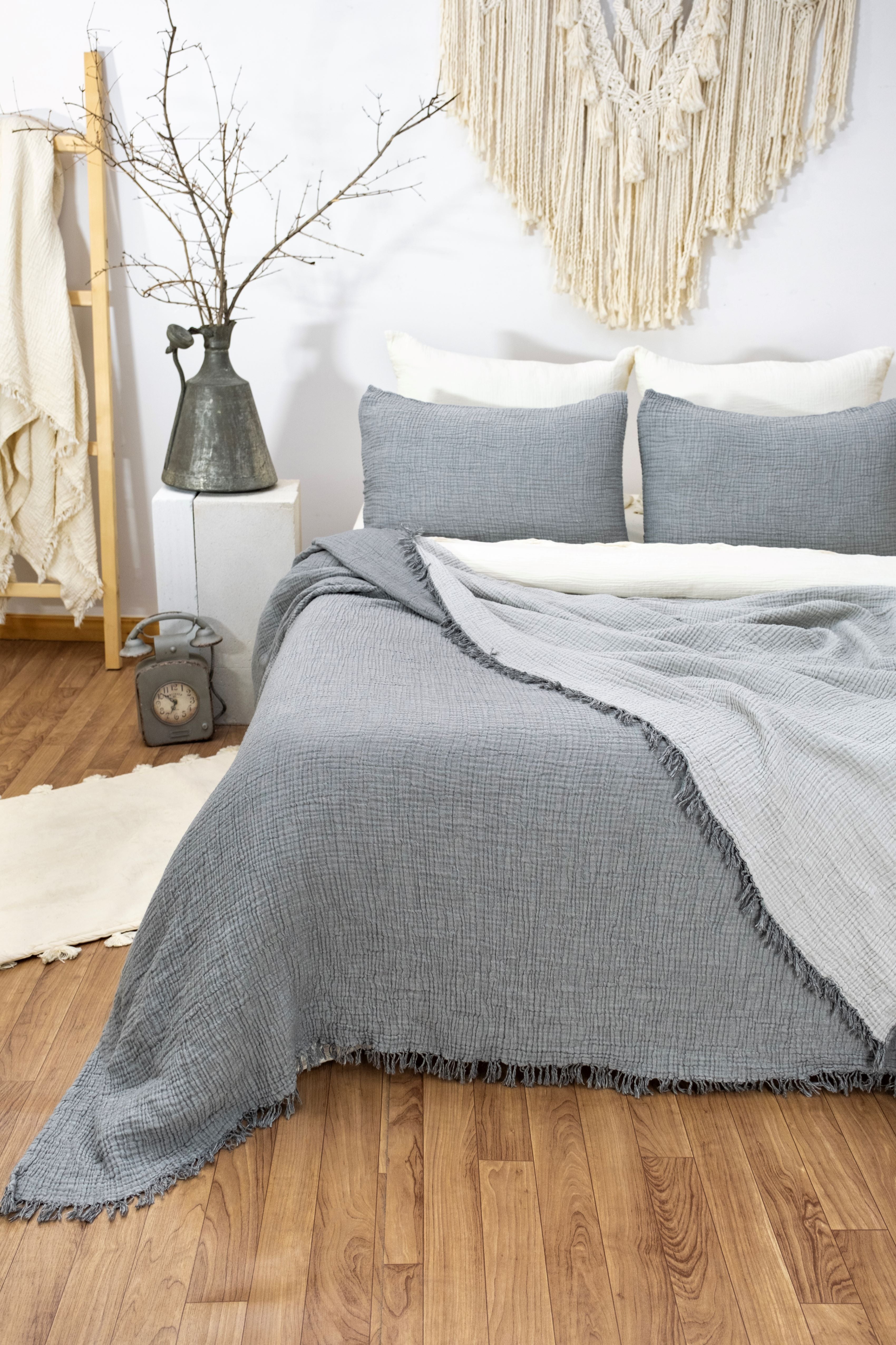 Serenity Soft Muslin Quilt - Light Gray