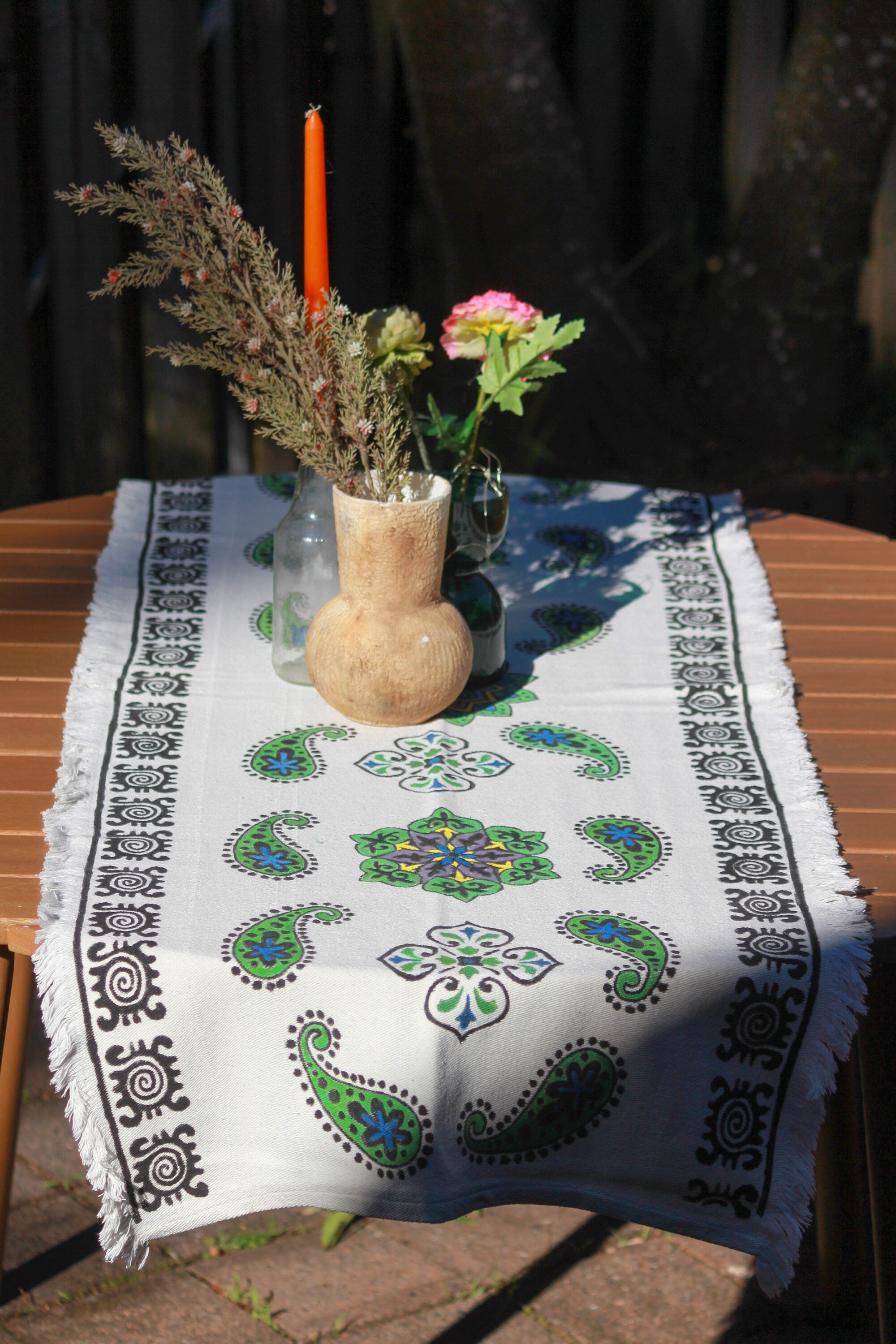 From everyday dining to casual get-together, make a statement with our table runners. With our unique and different table runner patterns. 